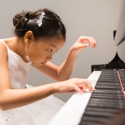 https://www.steinway.com/misc/steinway-piano-competition/2019-winners